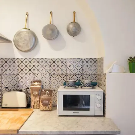 Cortile Galletti - Cool Flat With Private Courtyard Palermo