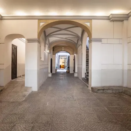 Cortile Galletti - Cool Flat With Private Courtyard
