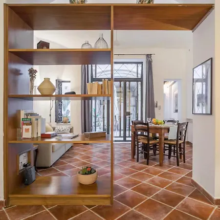 Cortile Galletti - Cool Flat With Private Courtyard